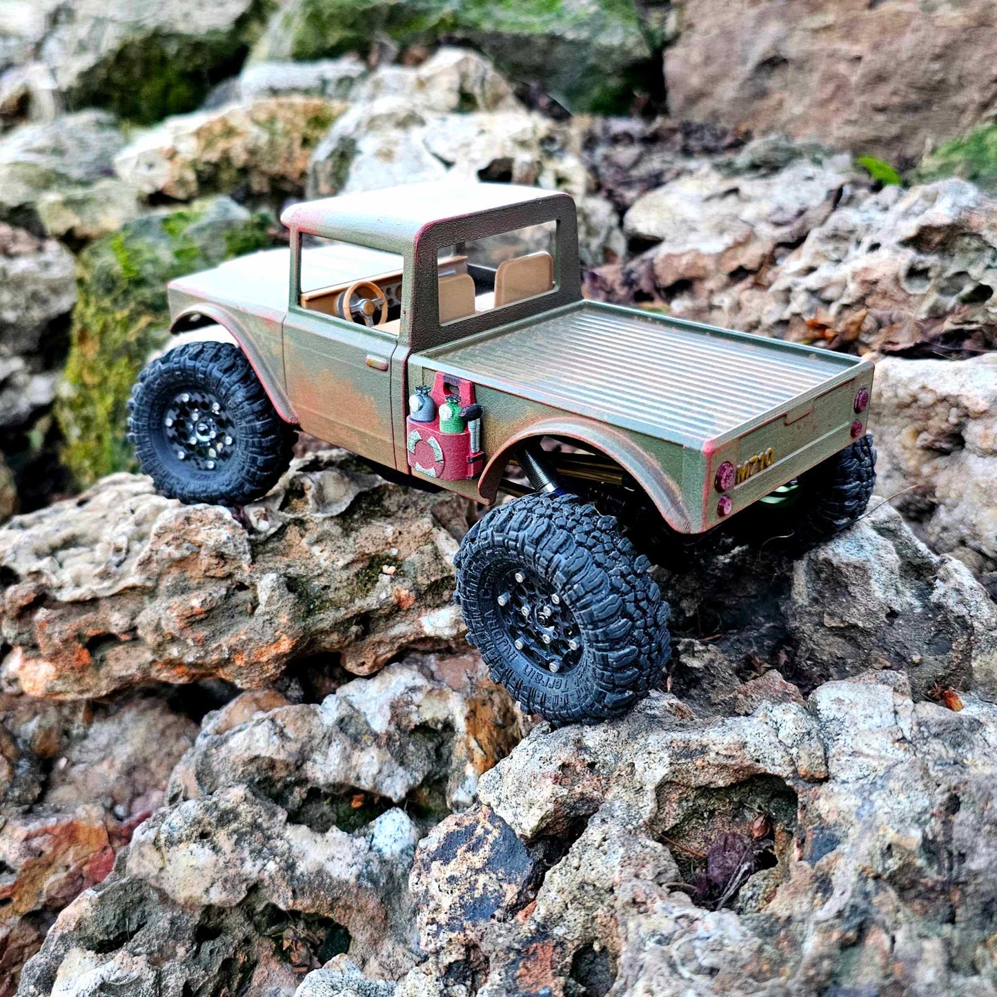 FlubRC 1/18th M710 Bed