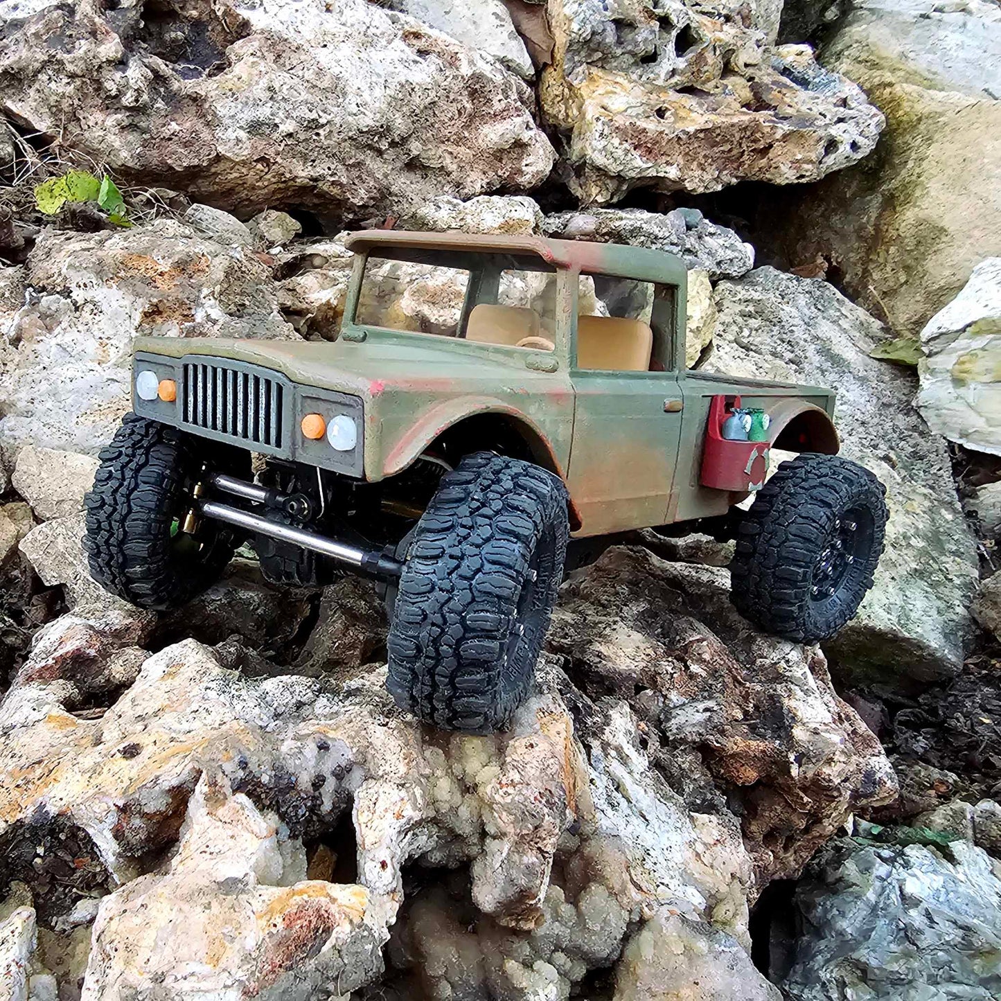 FlubRC 1/18th M710 Cab