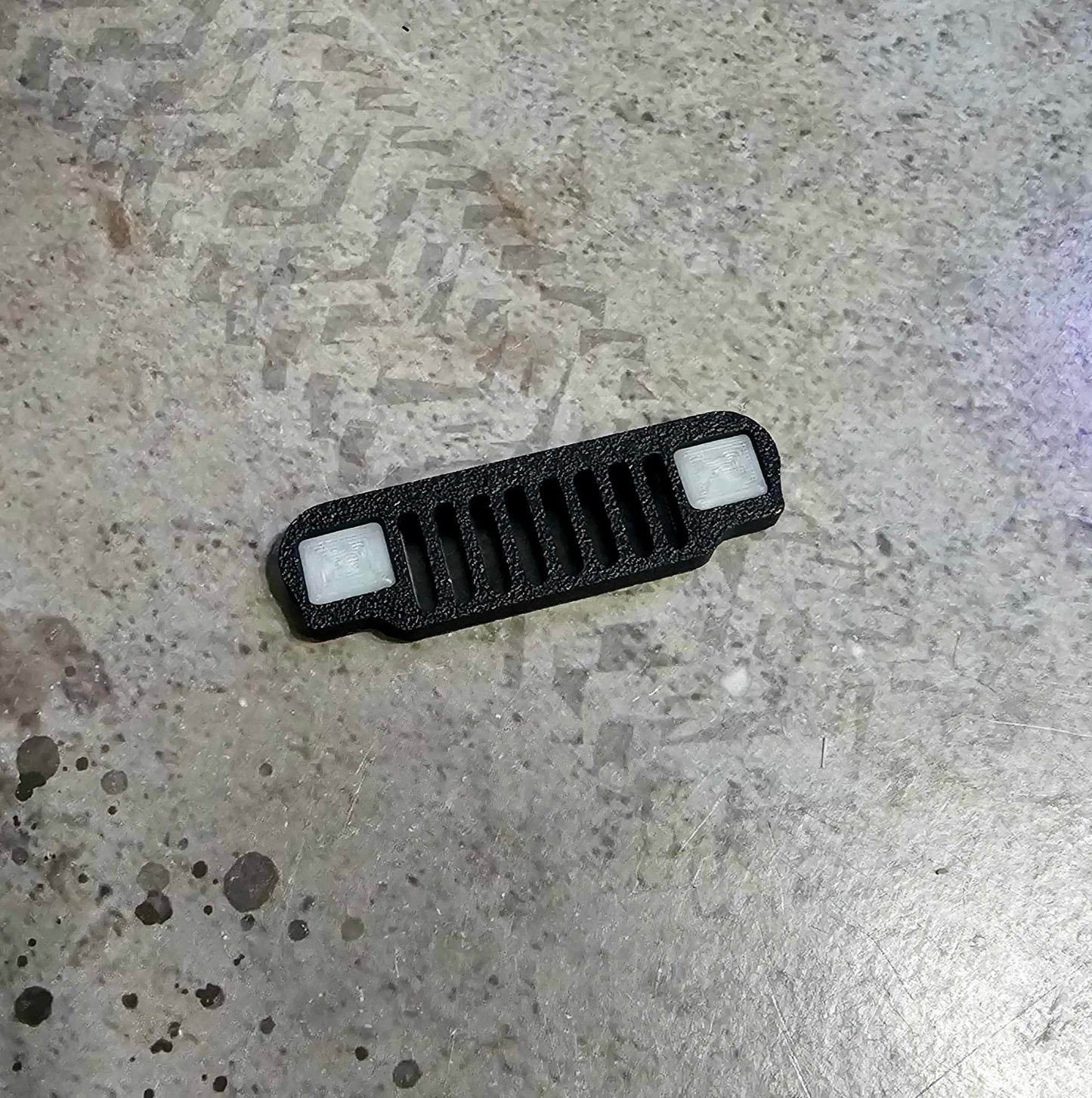 FlubRC 1/18 J-Scale Series Grills