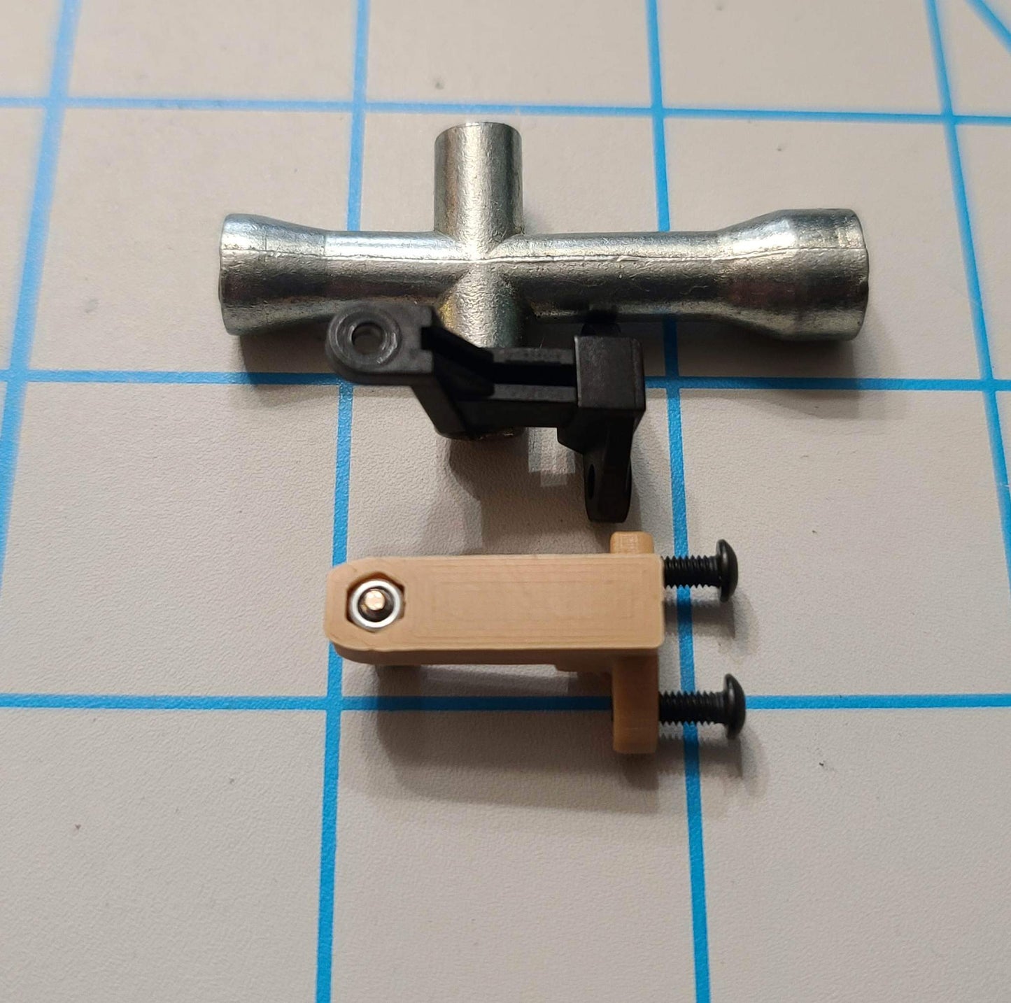 FlubRC 1/18th Trailer Hubs with HC Hitch