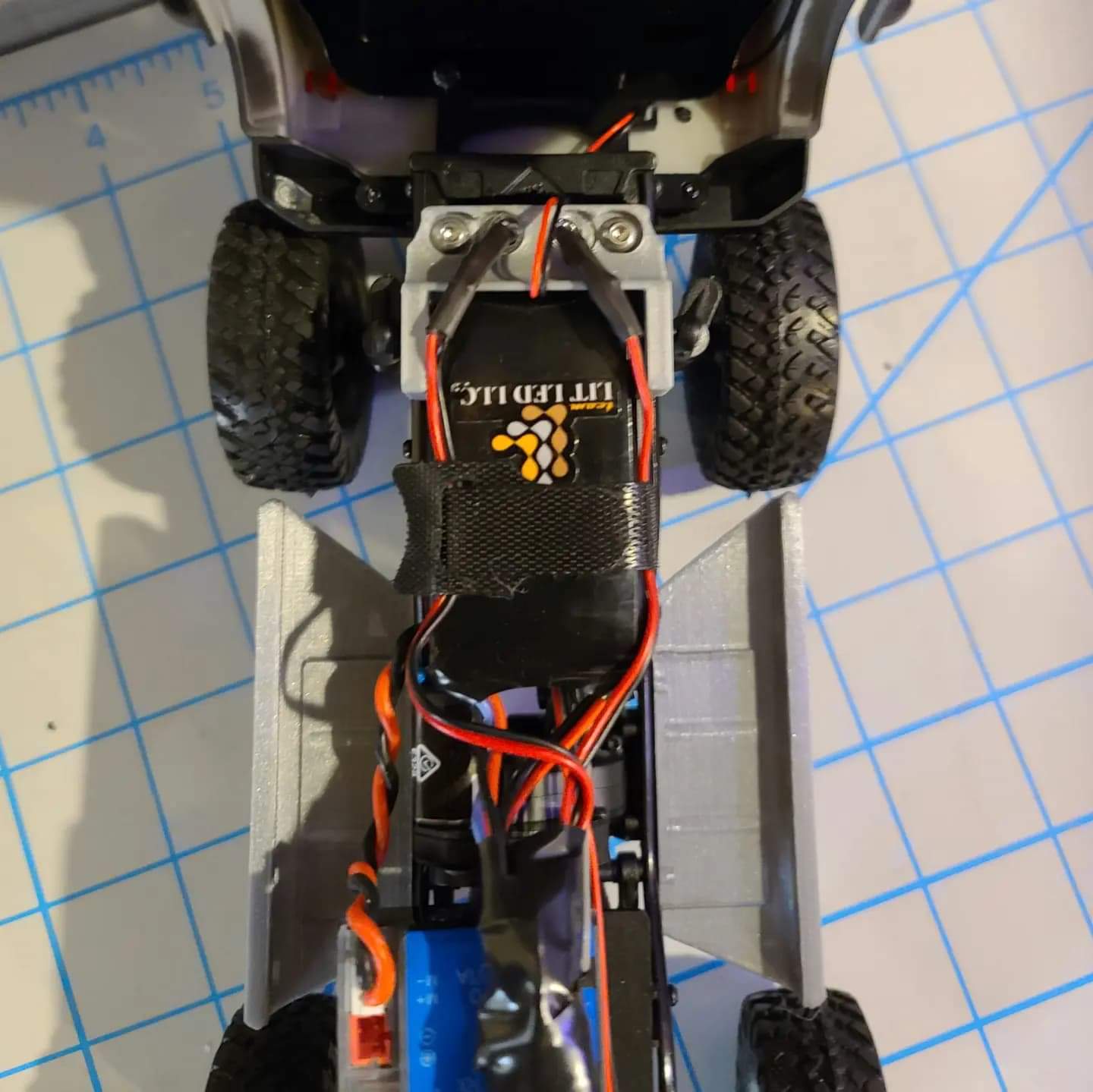 FlubRC LCG Battery Tray