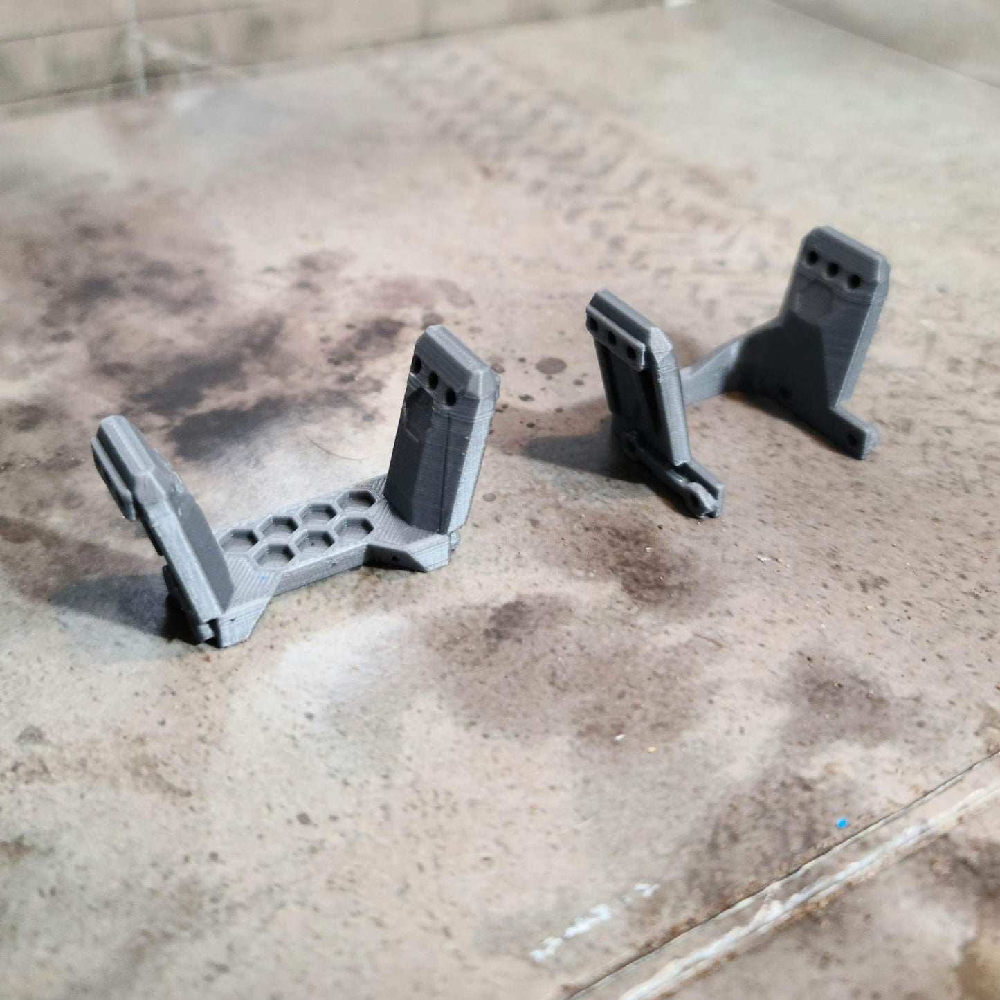 FlubRC 1/18th Shock Towers