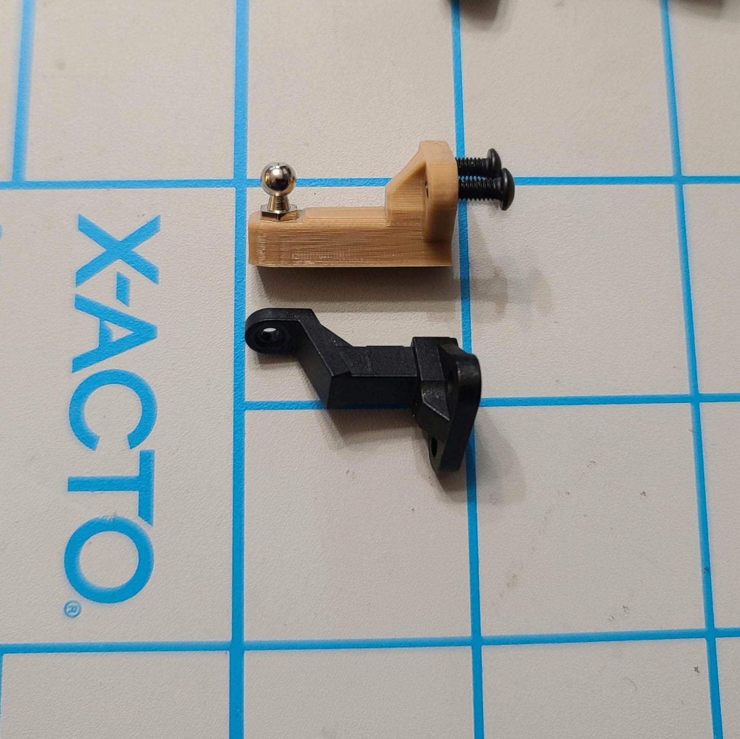 FlubRC 1/18th Trailer Hubs with HC Hitch