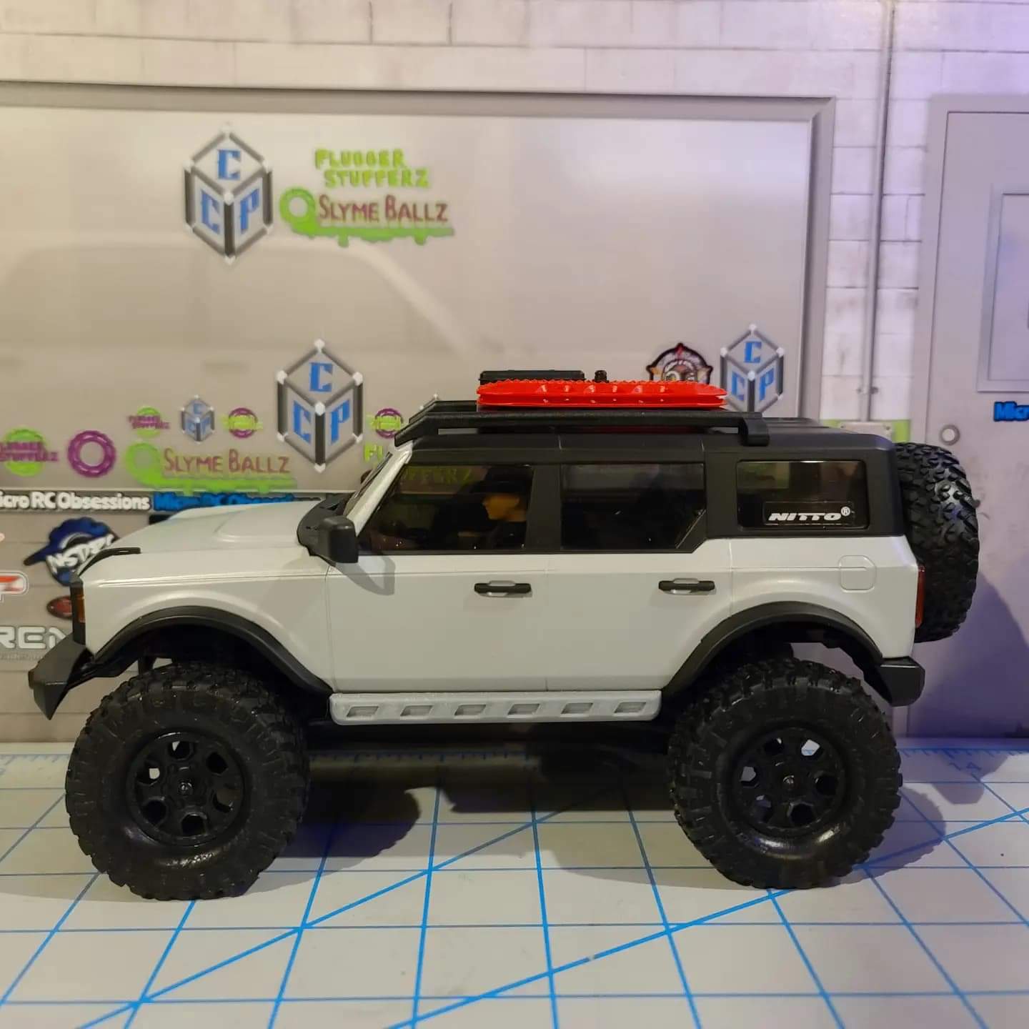 FlubRC Bronco SlickSliderz