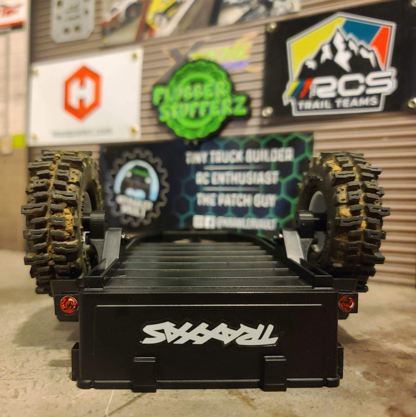 FlubRC 1/18th Trailer Hubs with HC Hitch