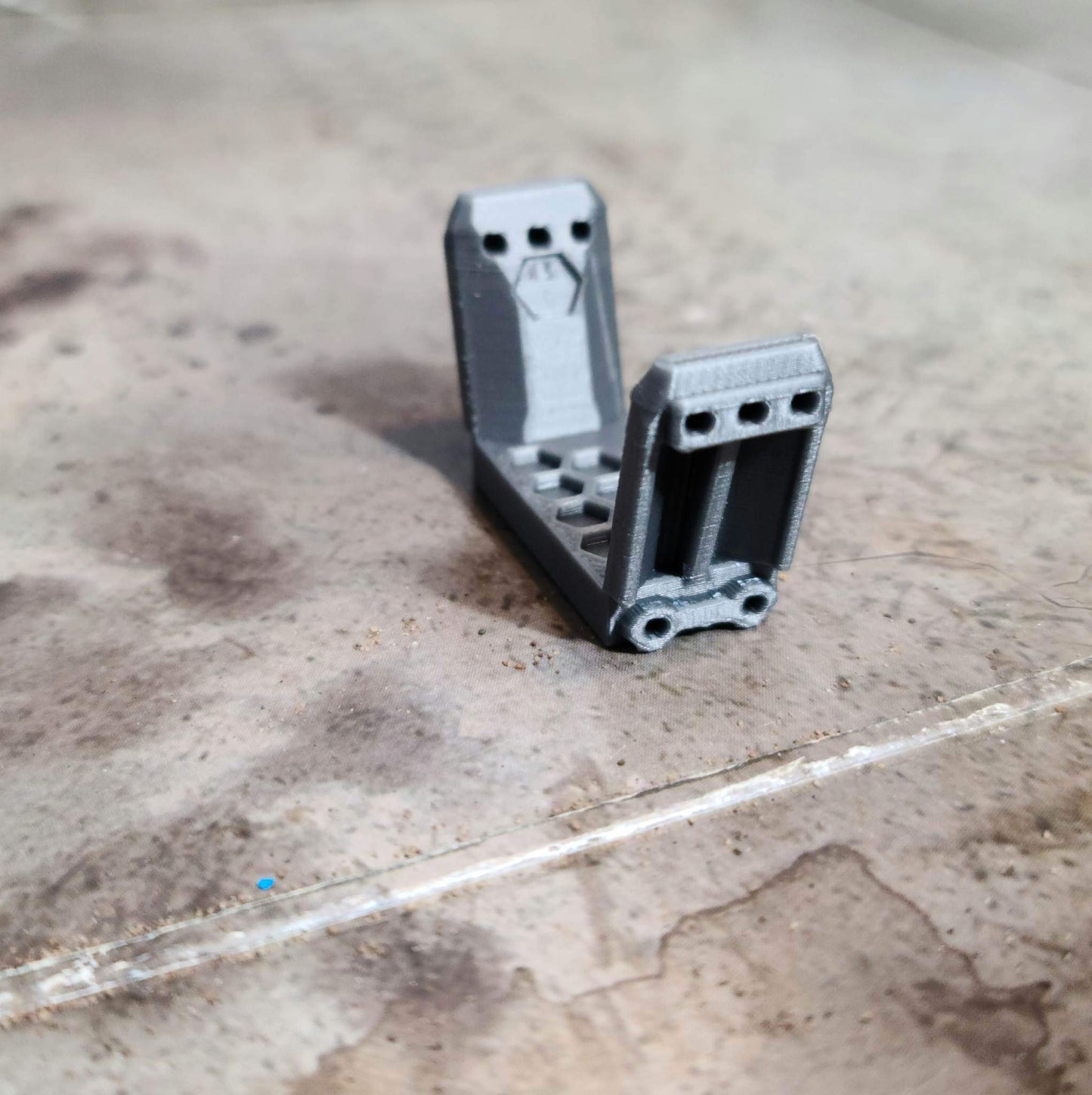 FlubRC 1/18th Shock Towers