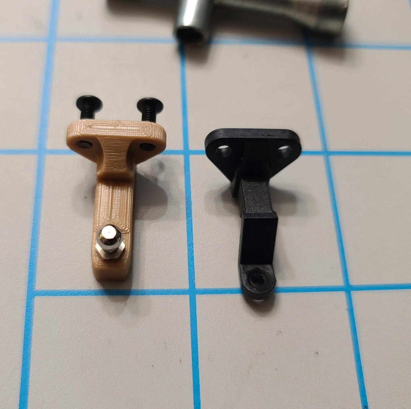 FlubRC 1/18th Trailer Hubs with HC Hitch