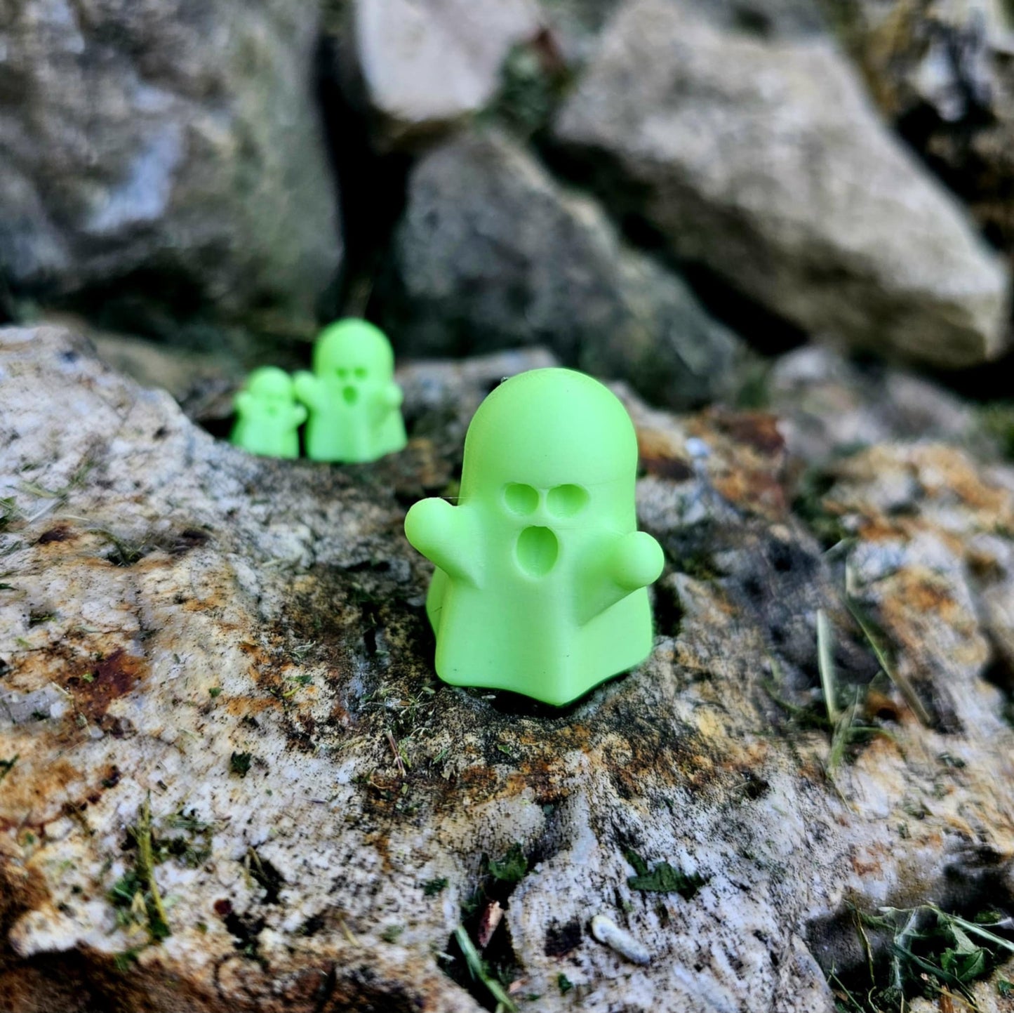 Scale Glow-in-the-Dark Lit Ghost